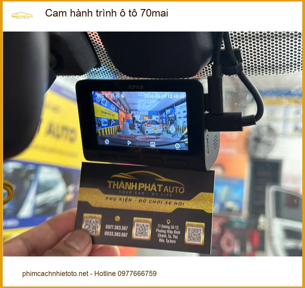 Chị Linh gắn cam hành trình 70mai cho ô tô tại Quận Thủ Đức để an tâm