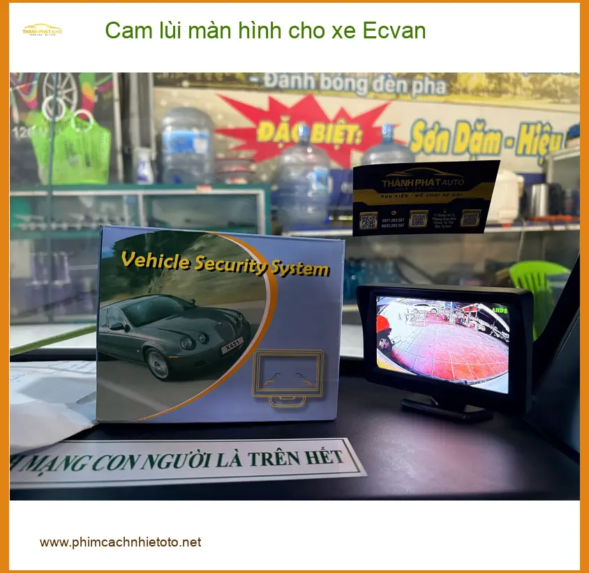Anh Quốc Bảo lắp cam lùi màn hình cho xe Ecvan tại Quận Thủ Đức ảnh thực tế 2
