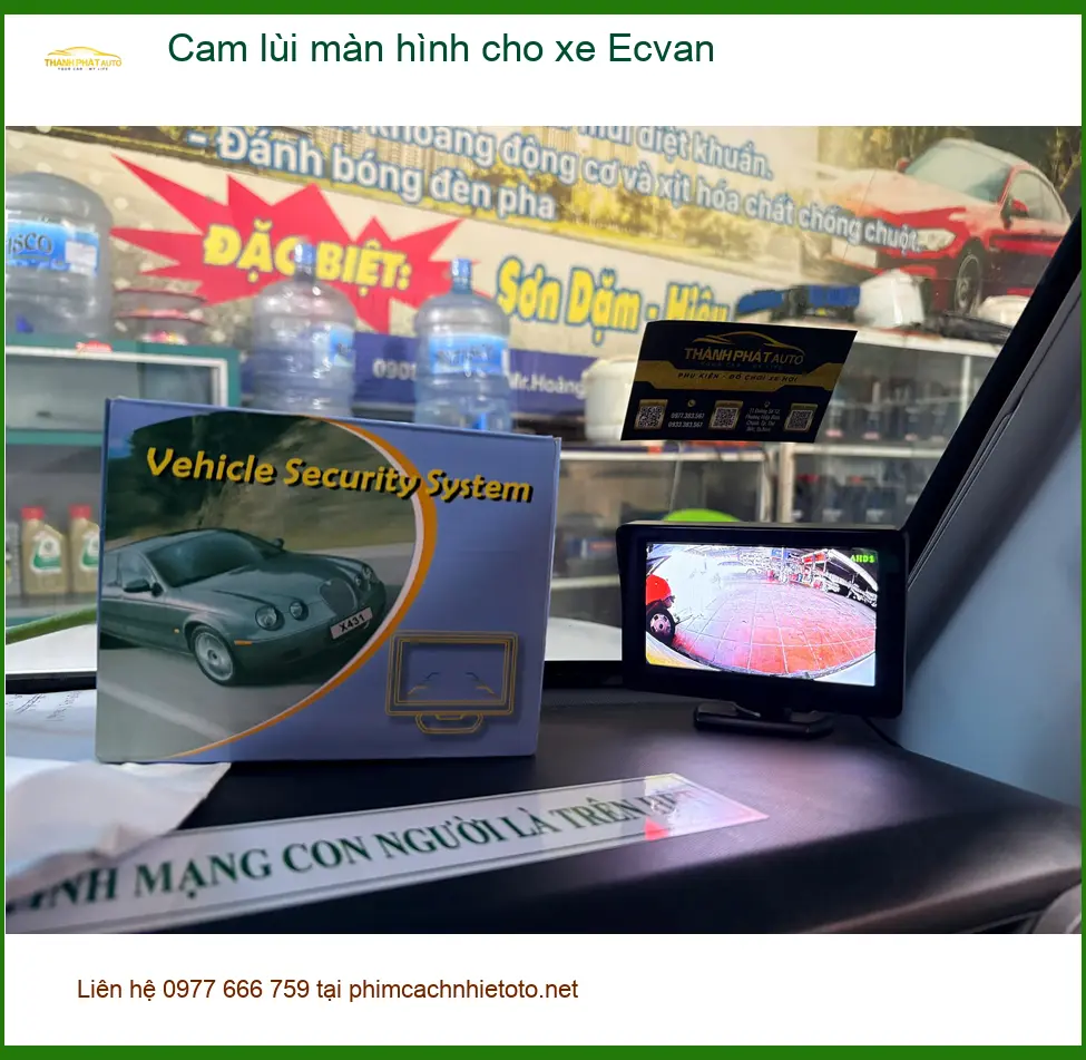 Anh Kiên lắp cam lùi màn hình cho xe Ecvan tại Củ Chi để lùi xe an toàn hơn ảnh thực tế 2