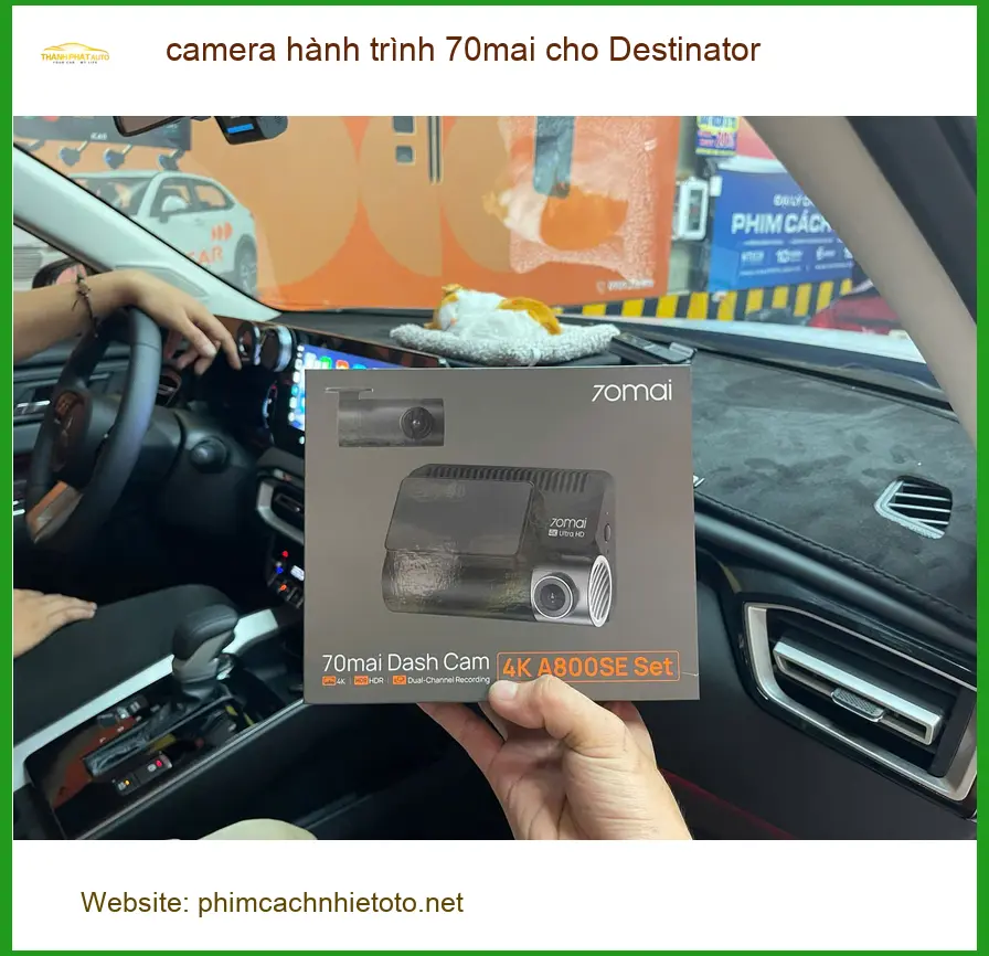 Chị Thảo lắp camera hành trình 70mai cho Hyundai Accent tại Quận Gò Vấp để yên tâm lái xe