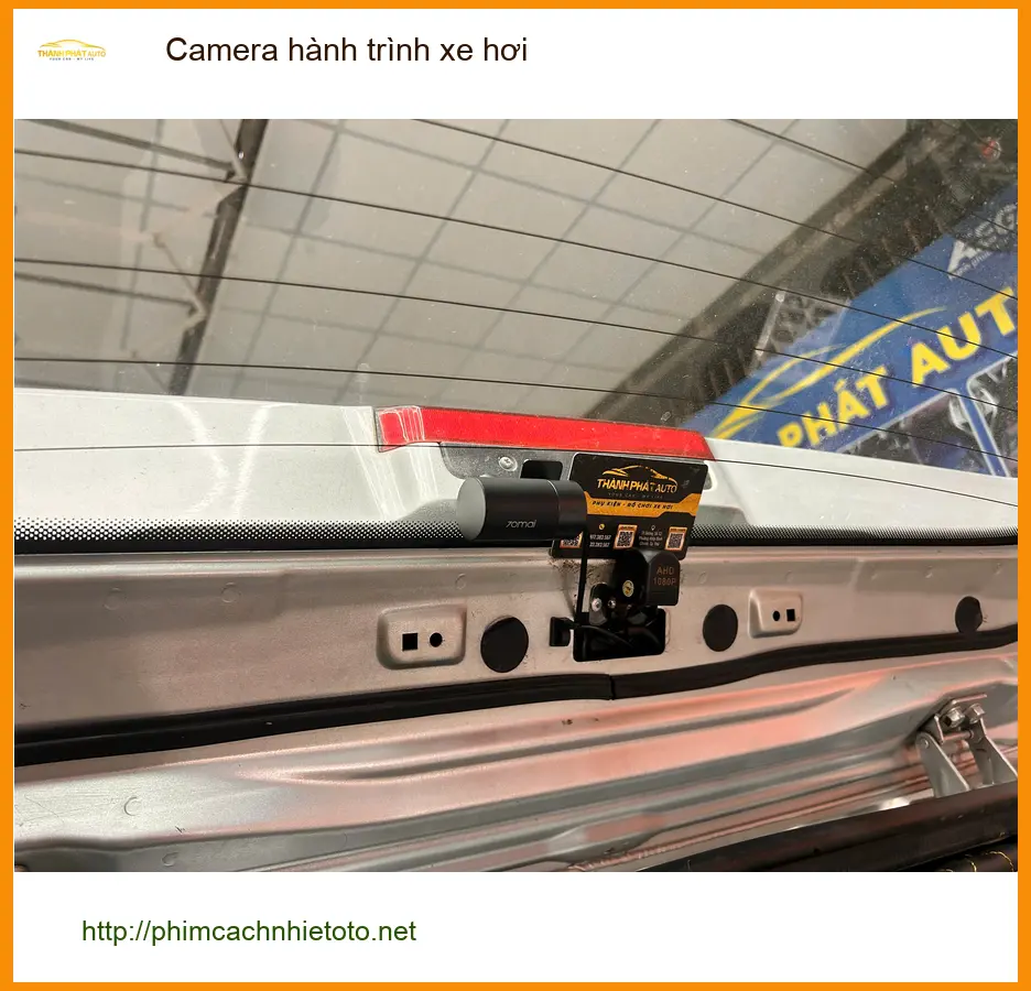 Anh Phúc Khang lắp Camera hành trình xe hơi Hyundai Accent tại Quận 5