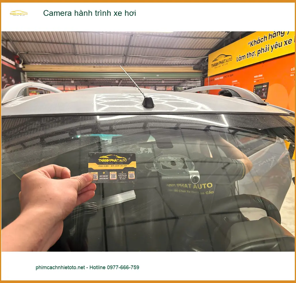 Anh Phúc Khang lắp Camera hành trình xe hơi Hyundai Accent tại Quận 5 ảnh thực tế 2