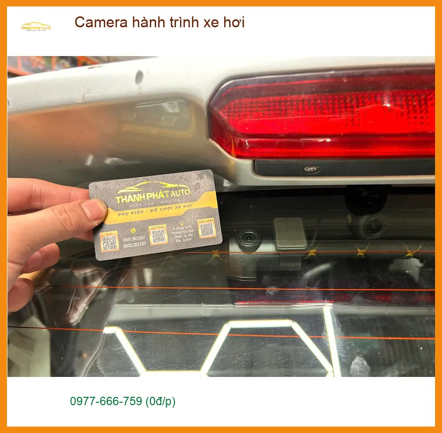 Anh Minh lắp Camera hành trình xe hơi cho Kia Carnival tại Quận 7 ảnh thực tế 2