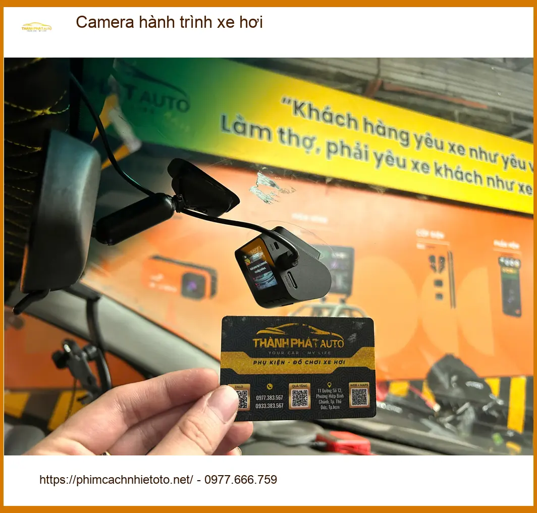 Anh Minh lắp Camera hành trình xe hơi cho Kia Carnival tại Quận 7 ảnh thực tế 4