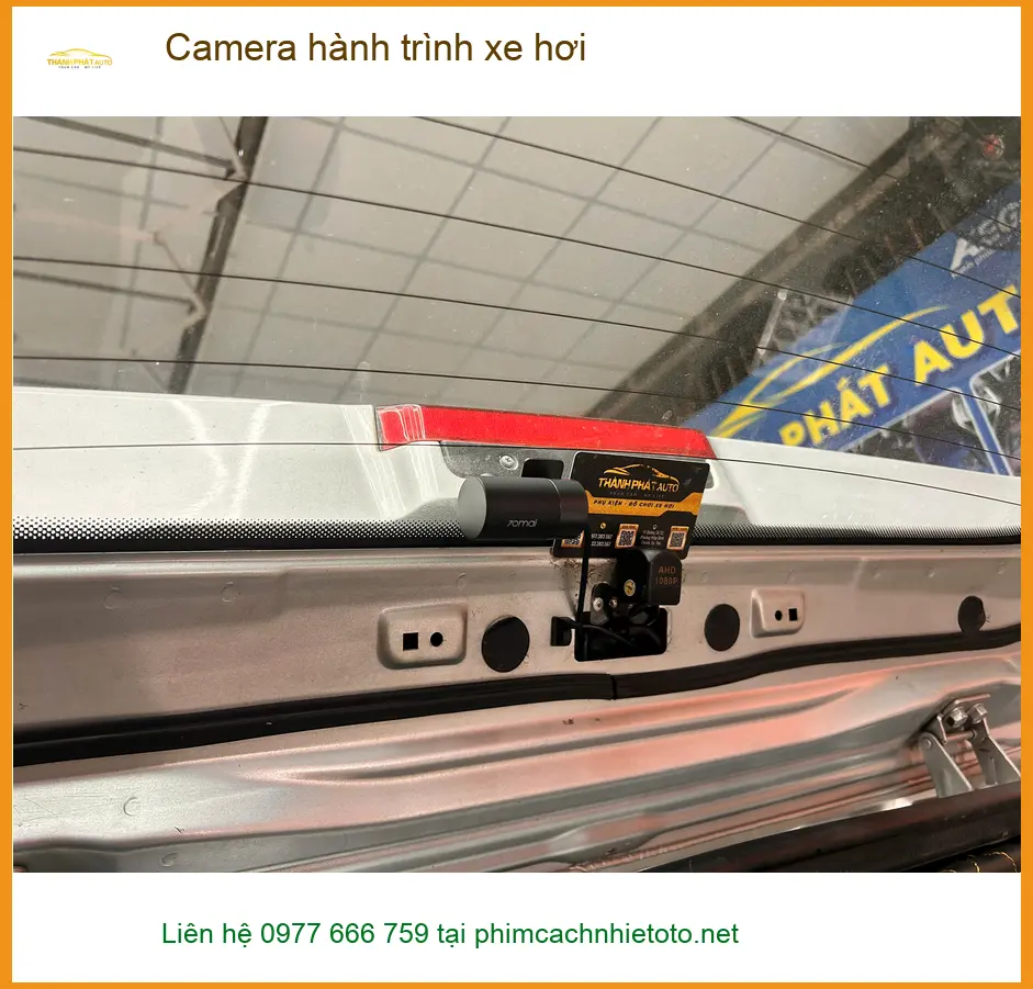 Anh Minh lắp Camera hành trình xe hơi cho Kia Carnival tại Quận 7 ảnh thực tế 5