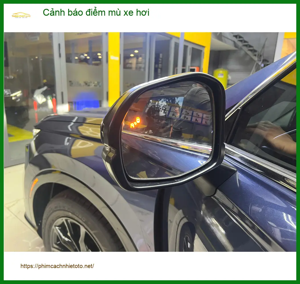 Anh Tâm lắp cảnh báo điểm mù cho Hyundai Creta tại Quận 2 an tâm lái xe ảnh thực tế 2