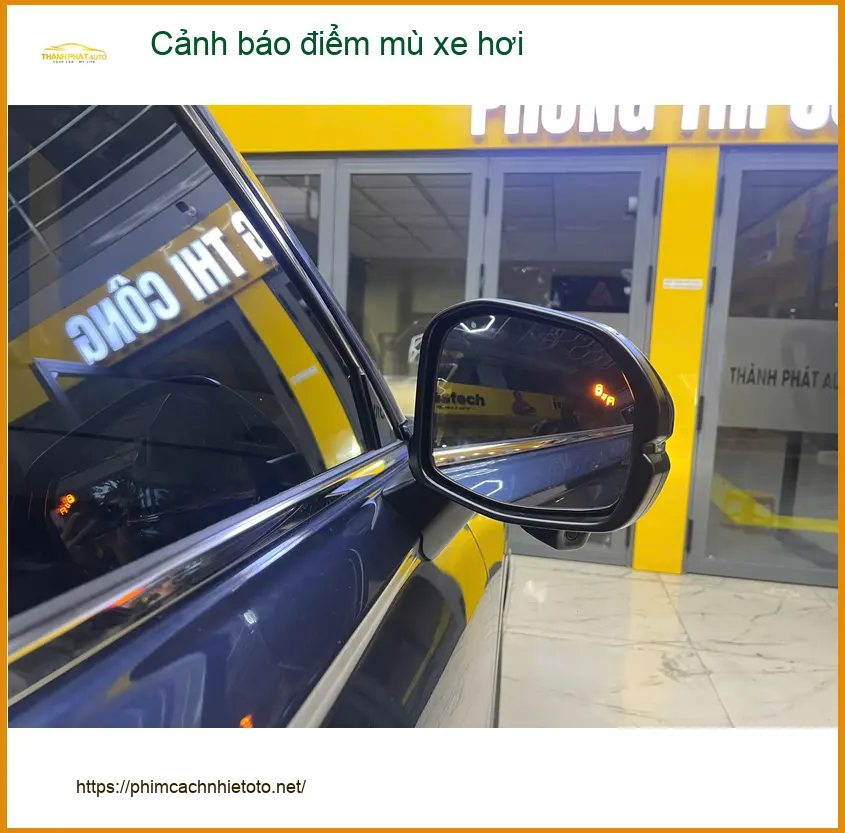 Anh Tâm lắp cảnh báo điểm mù cho Hyundai Creta tại Quận 2 an tâm lái xe ảnh thực tế 4