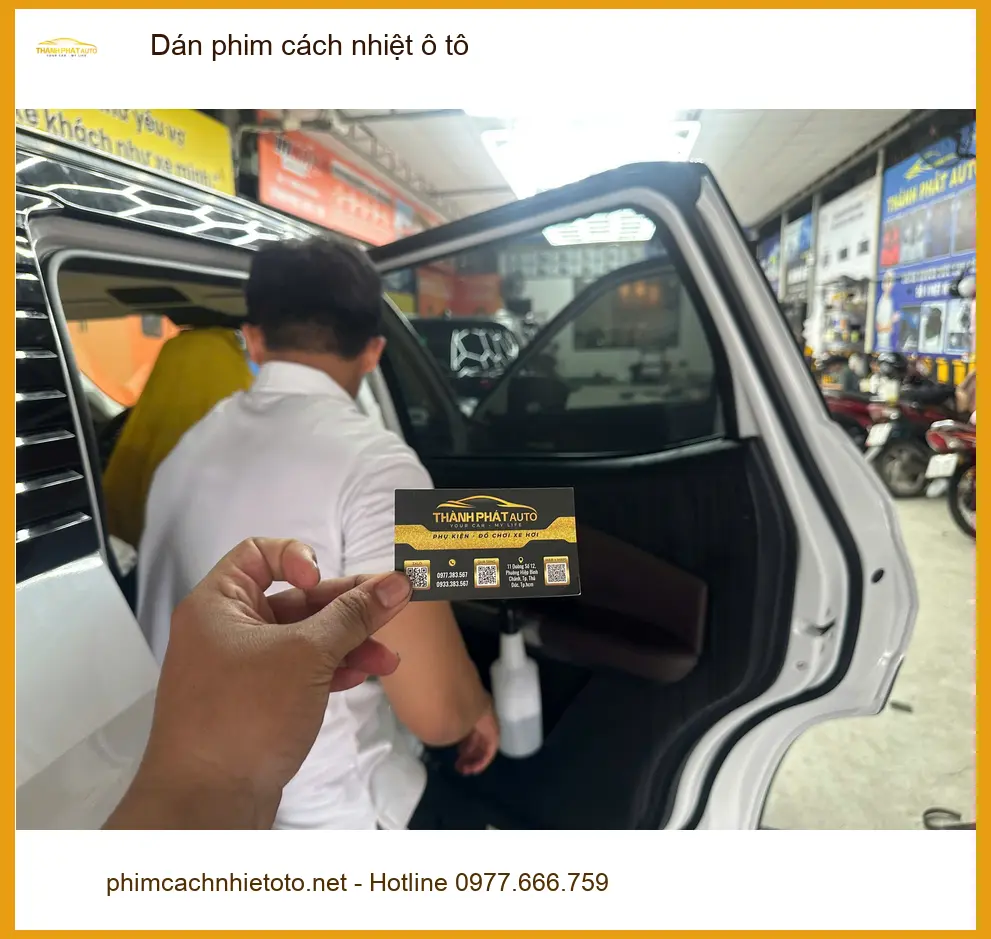 Anh Vỹ dán phim cách nhiệt ô tô Hyundai Accent Quận 12 chống nóng trước mùa hè ảnh thực tế 2