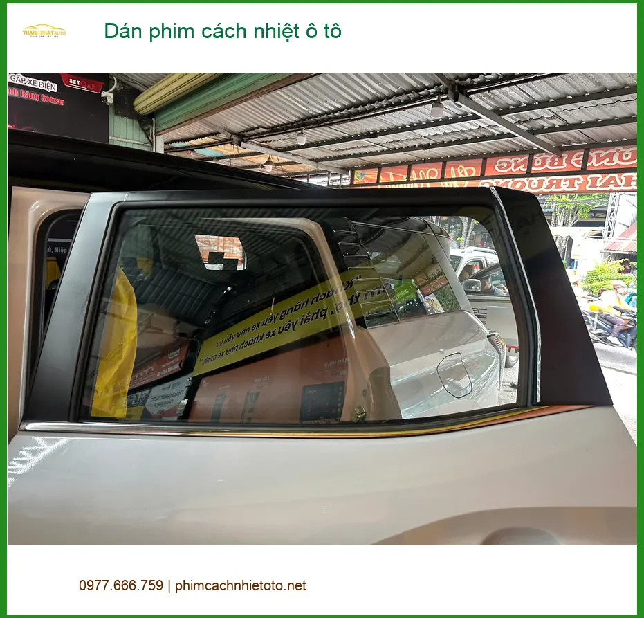 Anh Cường dán phim cách nhiệt ô tô Mazda 3 tại Quận Bình Thạnh chống nóng ảnh thực tế 3