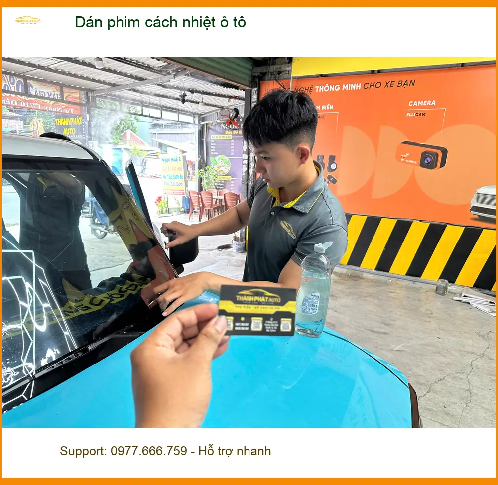 Anh Tuấn dán phim cách nhiệt ô tô Hyundai Accent tại Hóc Môn để chống nóng xe ảnh thực tế 4