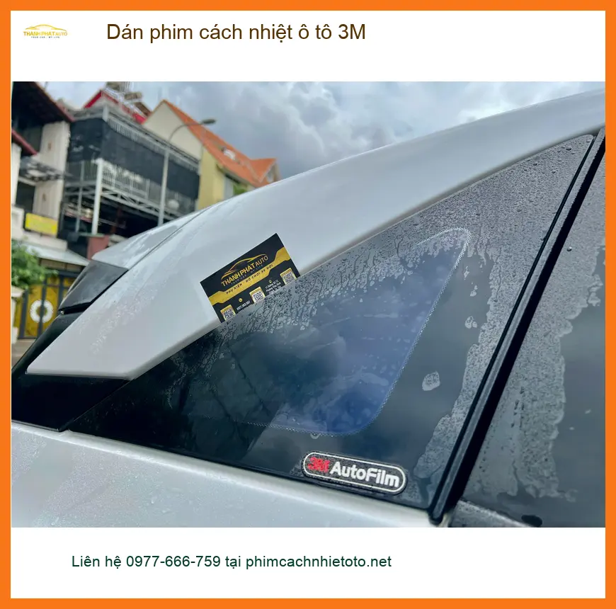 Anh Tấn dán phim cách nhiệt 3M cho Hyundai Creta tại Quận 1 chống nóng gay gắt