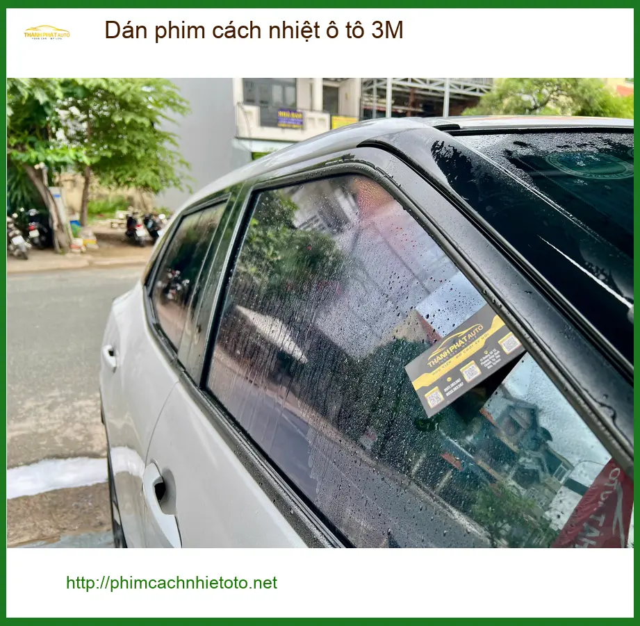 Anh Cường dán phim cách nhiệt ô tô 3M cho Honda Civic tại Bình Chánh. ảnh thực tế 3