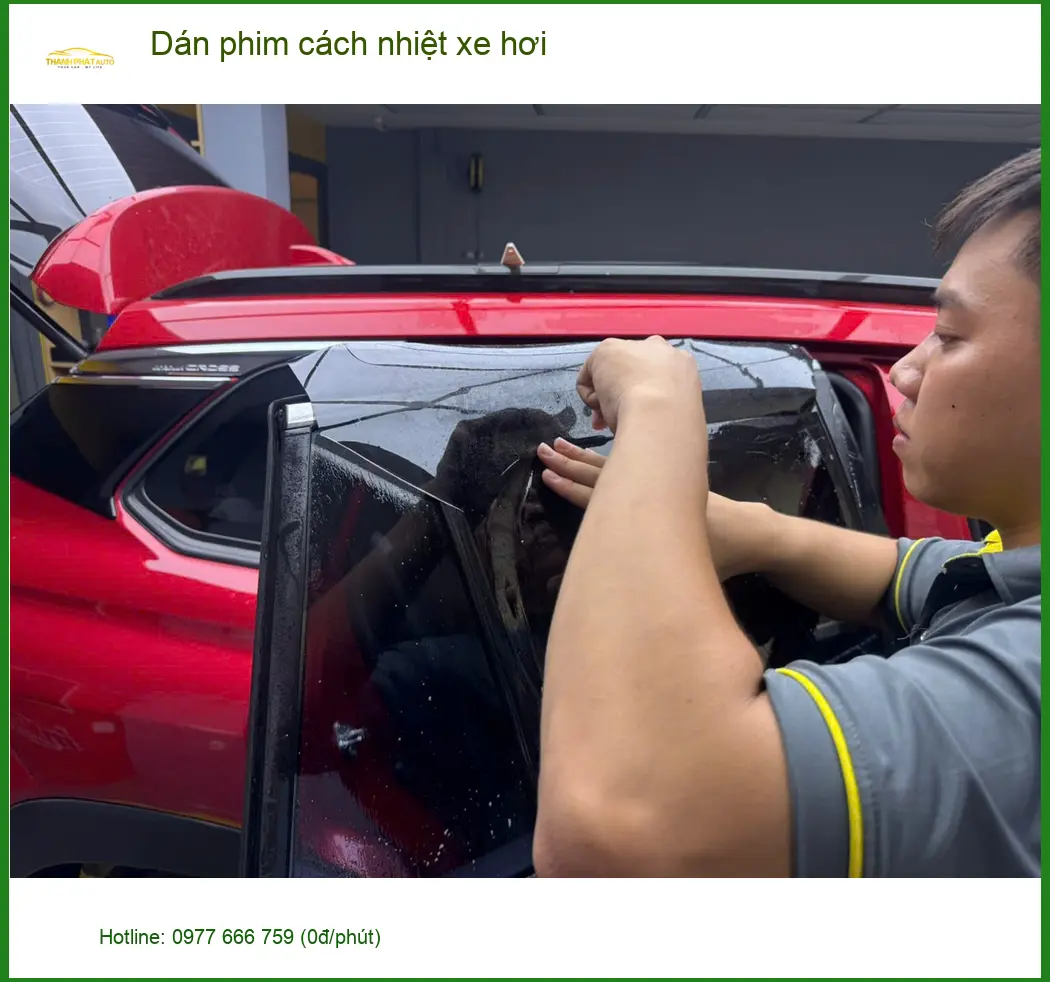 Anh Khánh dán phim cách nhiệt Honda CRV tại Quận Tân Bình để chuẩn bị cho mùa nắng gắt