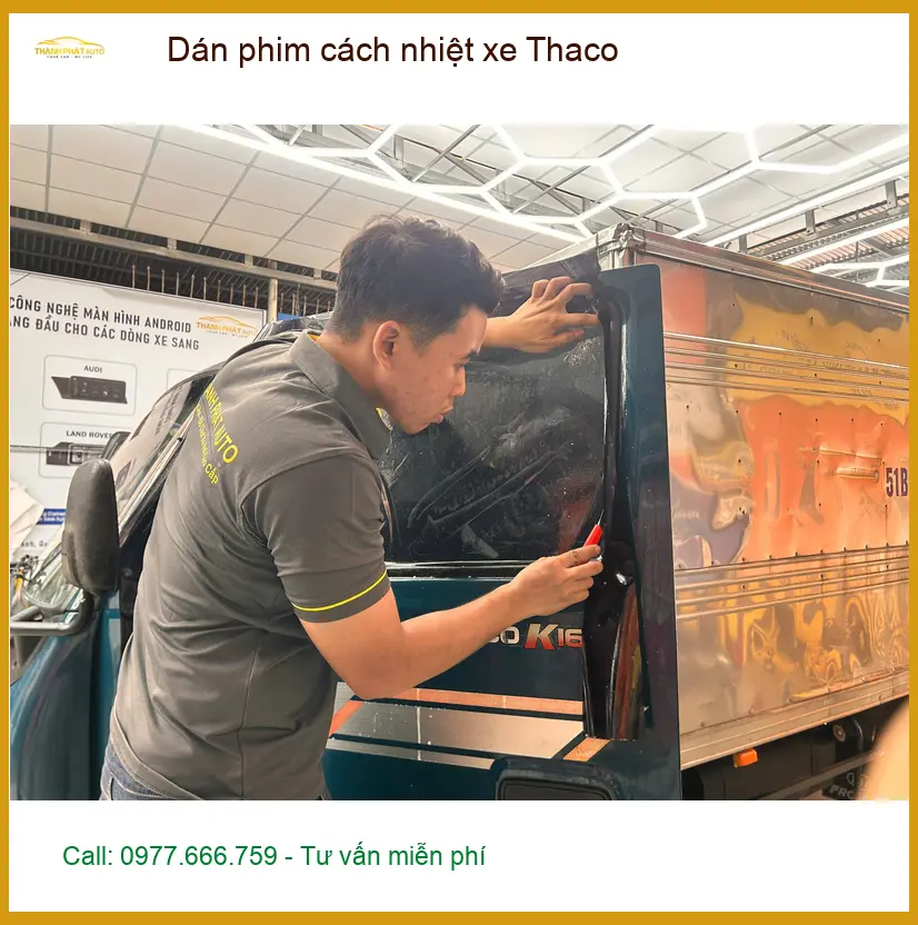 Anh Khánh dán phim cách nhiệt xe Kia Carnival tại Quận 12 để chống nóng hiệu quả ảnh thực tế 2