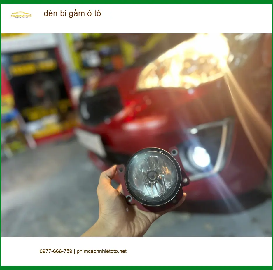 Anh Lộc lắp đèn bi gầm ô tô cho Toyota Veloz Cross tại Hóc Môn