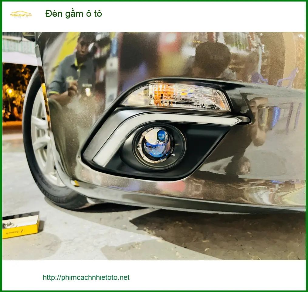 Anh Khang lắp đèn gầm ô tô cho Hyundai Accent tại Quận 9 để cải thiện tầm nhìn ban đêm ảnh thực tế 2