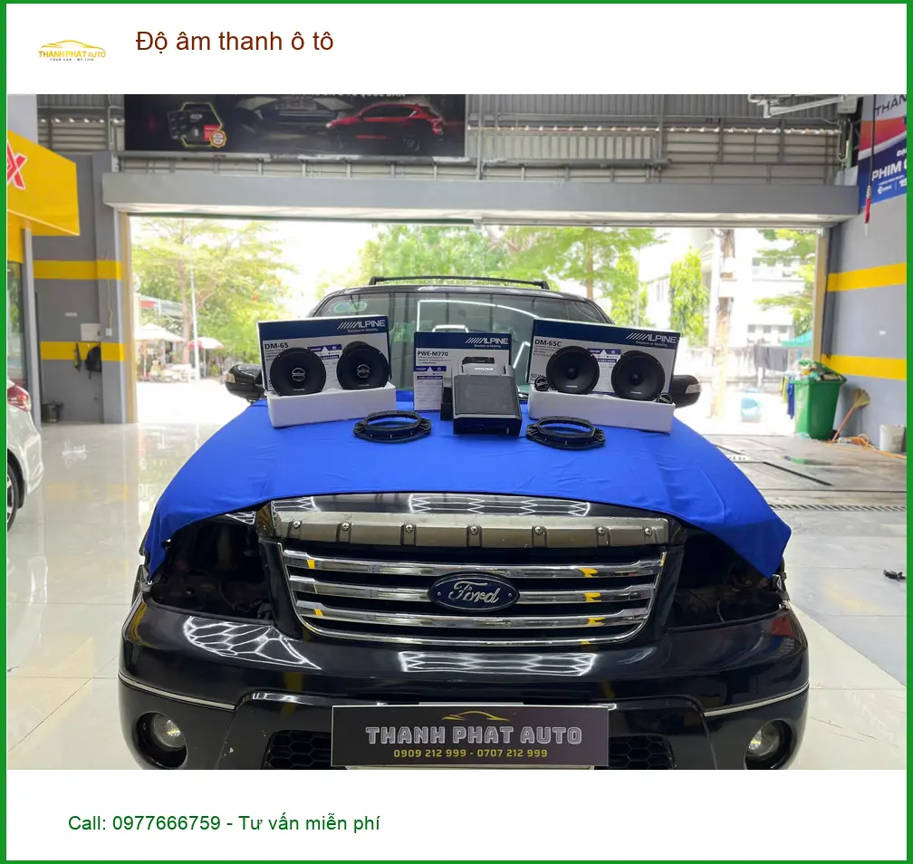 Anh Tấn độ âm thanh ô tô cho Toyota Veloz Cross Quận Bình Tân vì tiếng nhạc rè