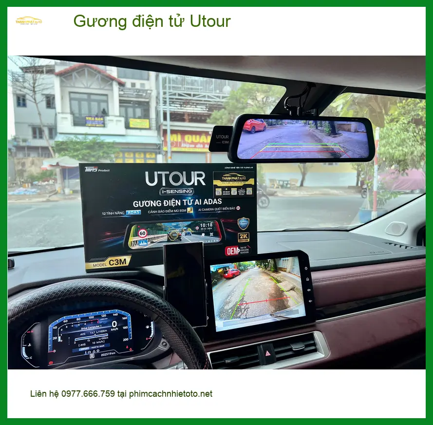 Anh Minh lắp Gương điện tử Utour cho Mazda 3 tại Quận 11 để tăng tầm nhìn ảnh thực tế 2