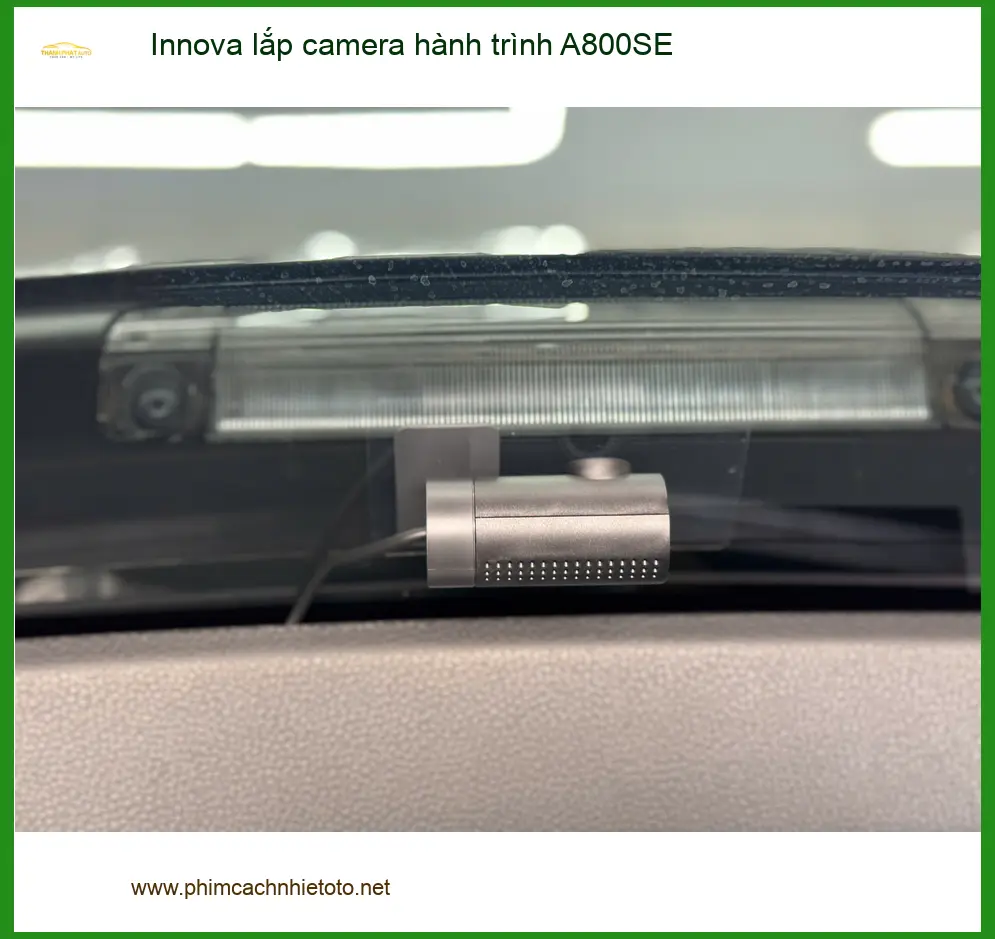 Anh Hoàng Long lắp camera hành trình A800SE chính hãng cho Innova tại Quận 5 ảnh thực tế 2