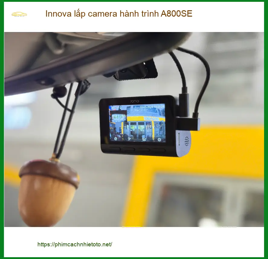 Anh Khải lắp camera hành trình A800SE cho Innova tại Bình Chánh để bảo vệ xe tốt hơn