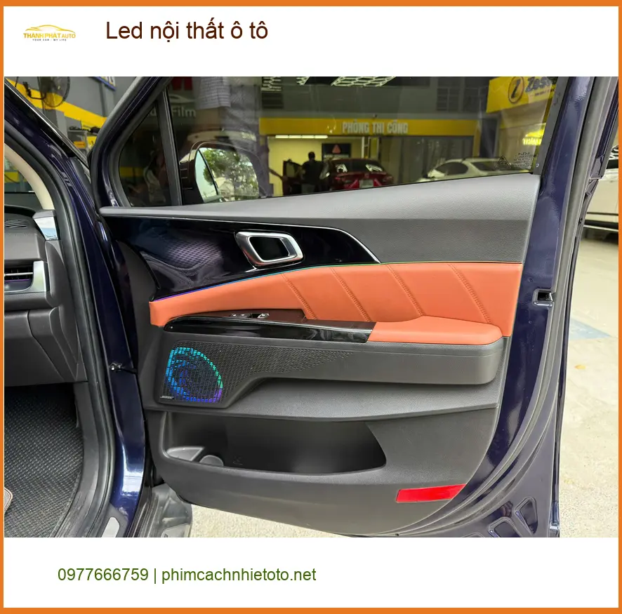 Anh Minh độ Led nội thất ô tô Hyundai Santa Fe tại Hóc Môn để khoang xe thêm sang trọng ảnh thực tế 2