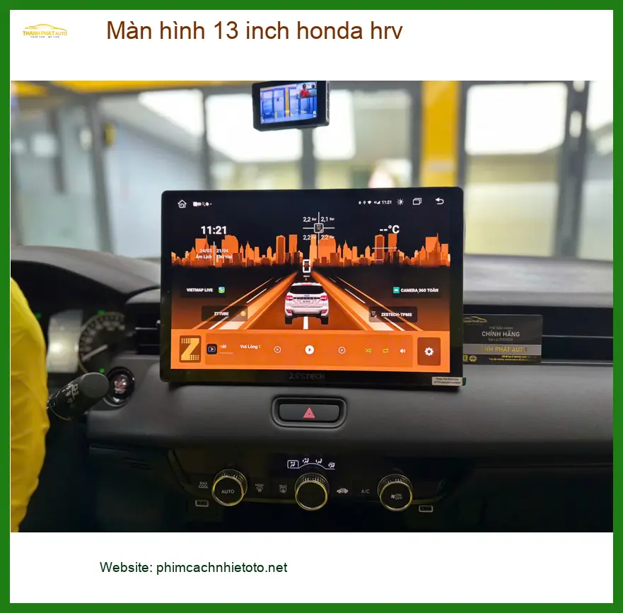 Anh Tùng lắp màn hình 13 inch Honda HR-V tại Quận Tân Bình vì màn hình zin quá nhỏ