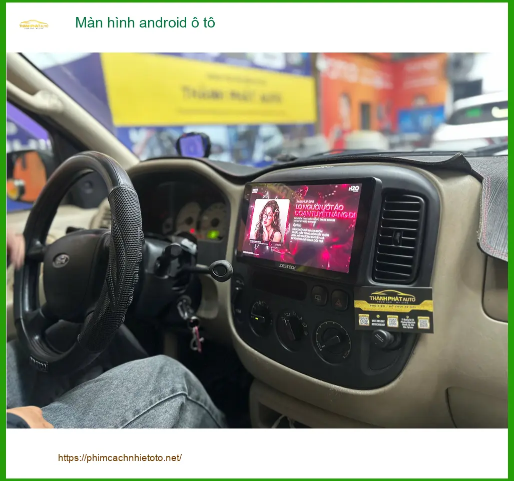 Anh Duy lắp màn hình Android ô tô cho Ford Everest tại Hóc Môn để nâng cấp giải trí
