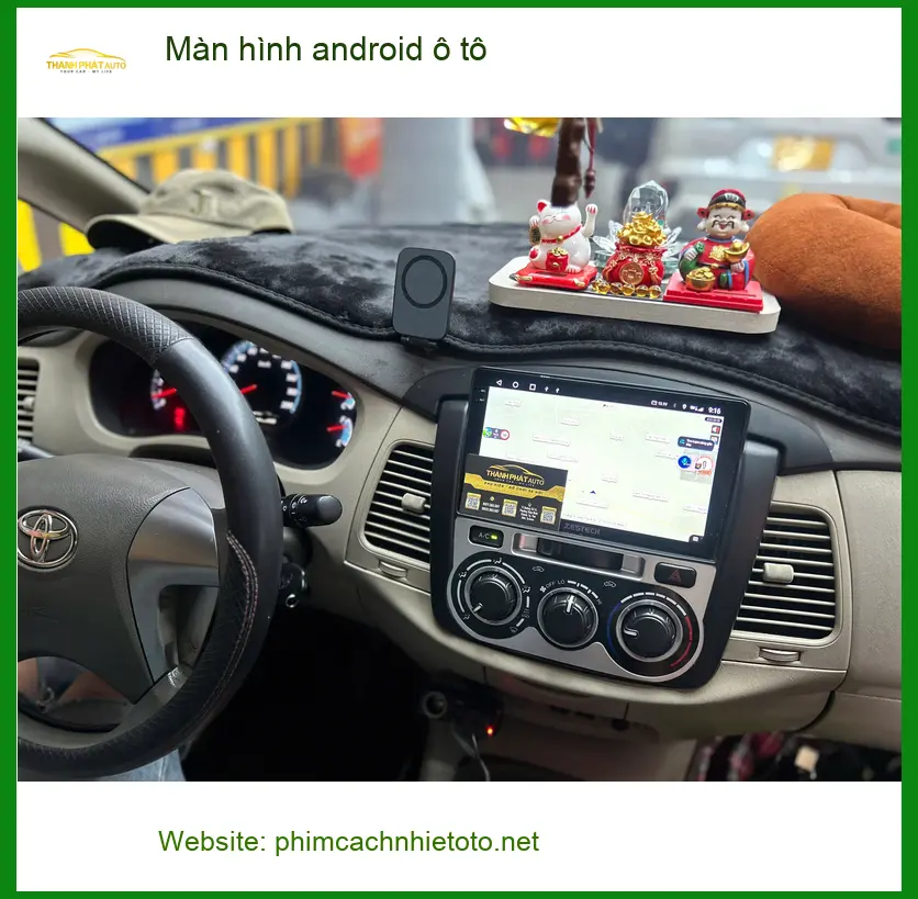 Chị Thảo lắp Màn hình android ô tô Ford Everest tại Bình Tân tiện đường đi làm
