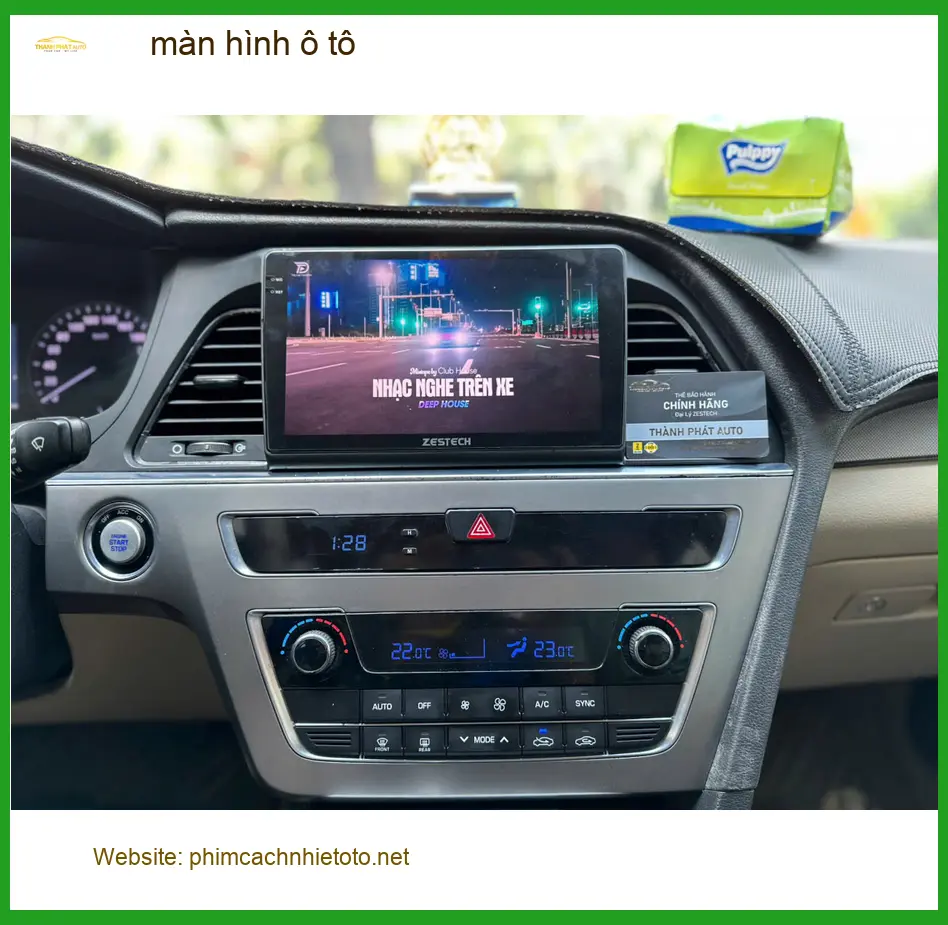 Chú Bình lắp màn hình ô tô cho Toyota Vios tại Quận Thủ Đức vì màn hình zin quá cũ. ảnh thực tế 4