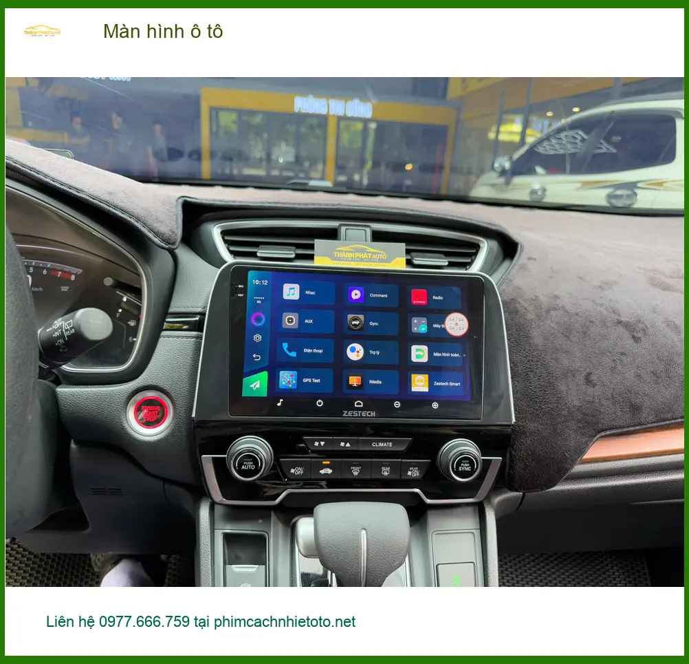 Anh Tùng lắp màn hình ô tô cho Honda Civic tại Quận Tân Phú vì màn zin cũ đã hỏng. ảnh thực tế 2