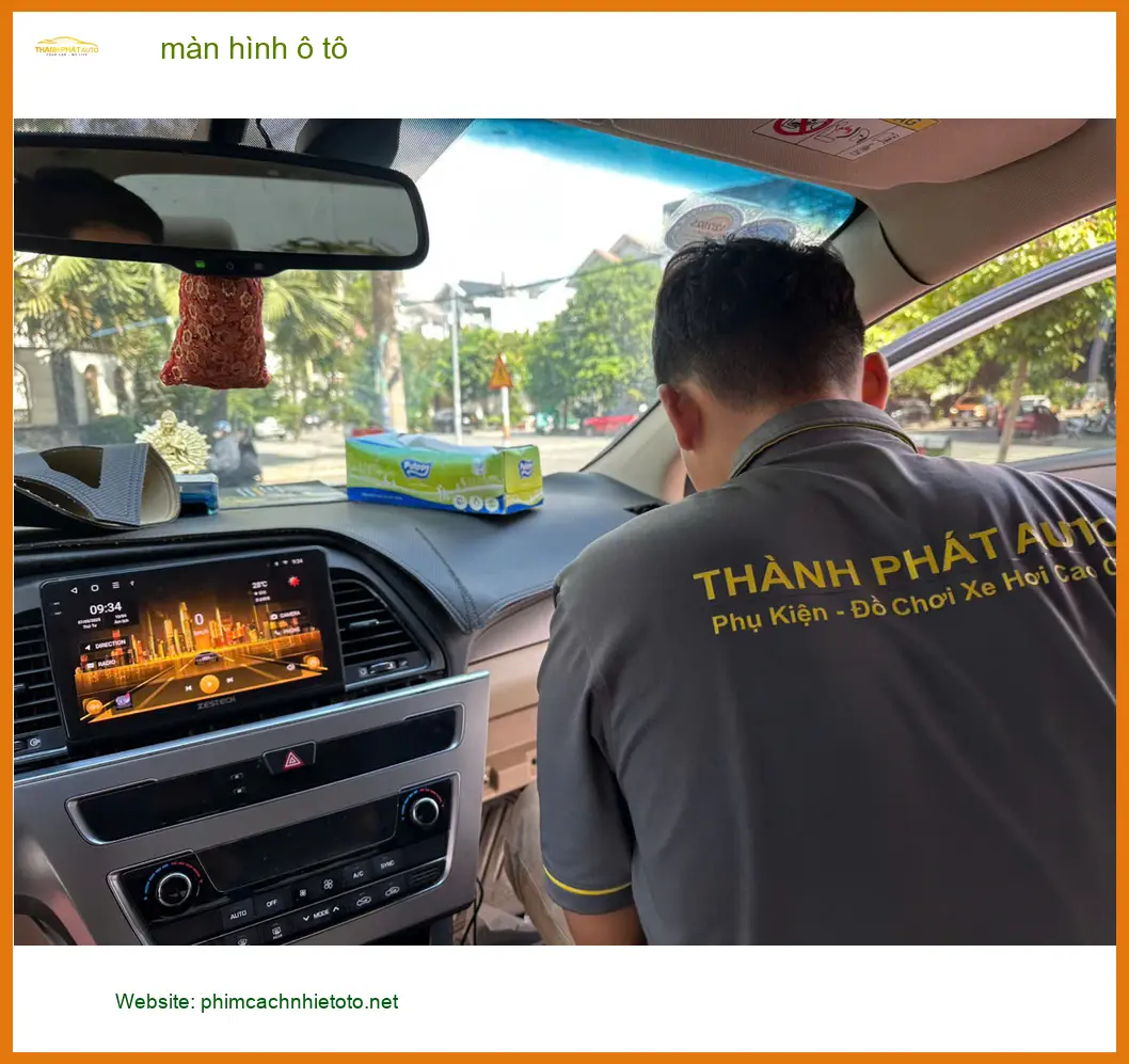 Chị Bích nâng cấp màn hình ô tô cho Hyundai Creta tại Quận Tân Phú để tiện dẫn đường và giải trí
