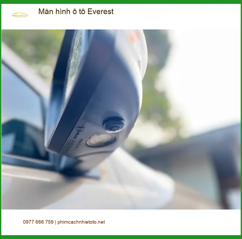 Anh Minh nâng cấp màn hình ô tô Everest tại Bình Chánh để tiện dẫn vợ con đi du lịch
