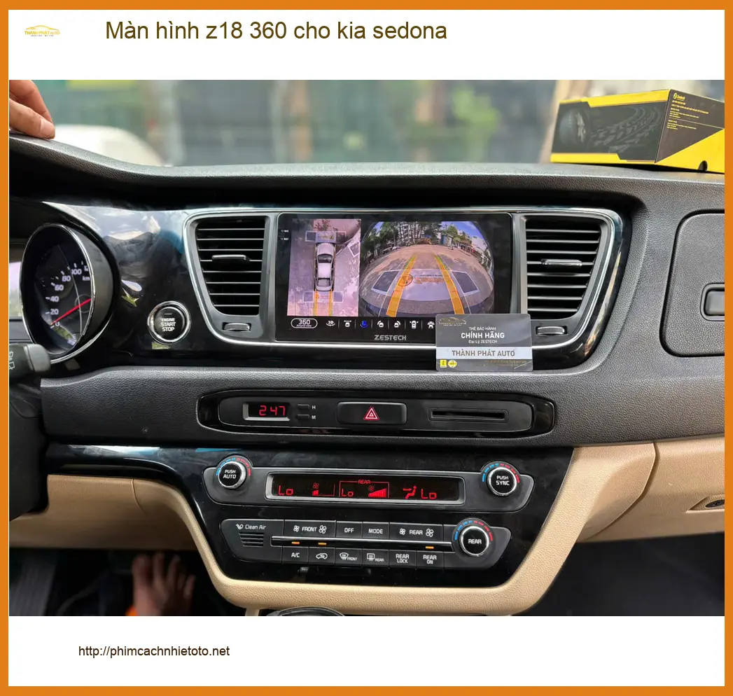 Chị Hương lắp Màn hình z18 360 cho Kia Sedona Quận Thủ Đức để tiện quan sát khi đậu xe