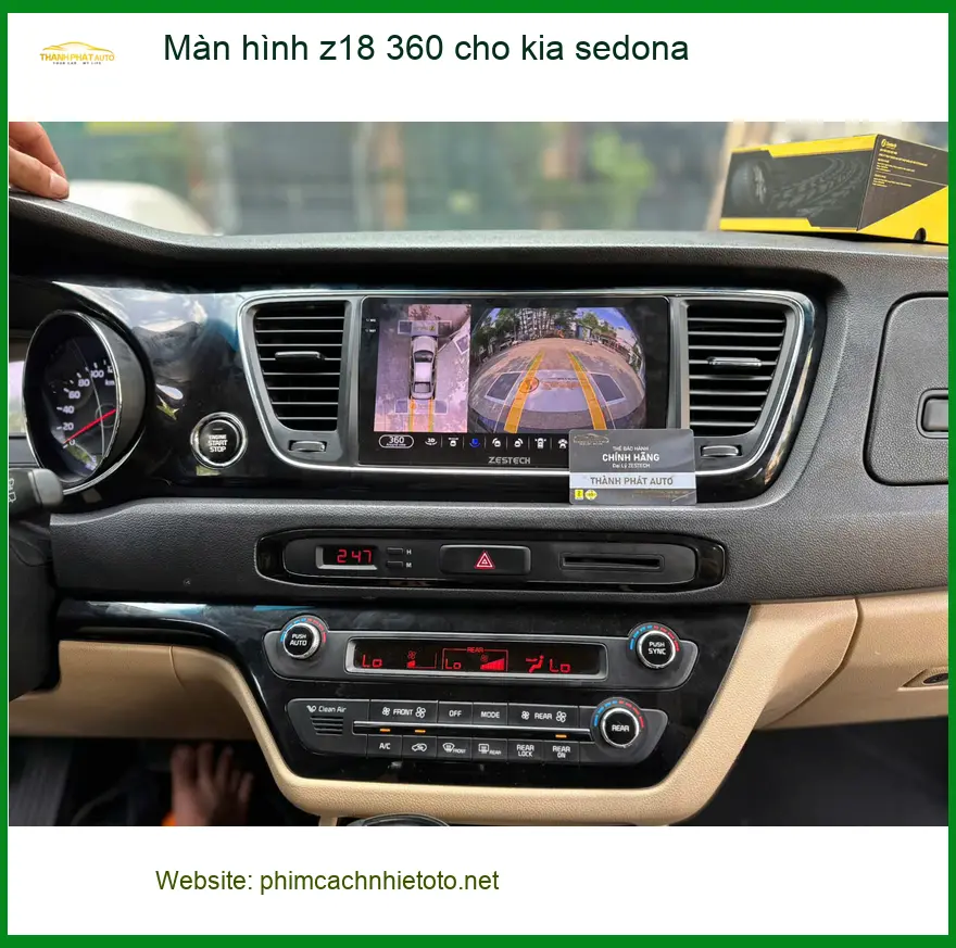 Anh Tuấn lắp màn hình Z18 360 Kia Sedona tại Củ Chi giúp lái xe an toàn