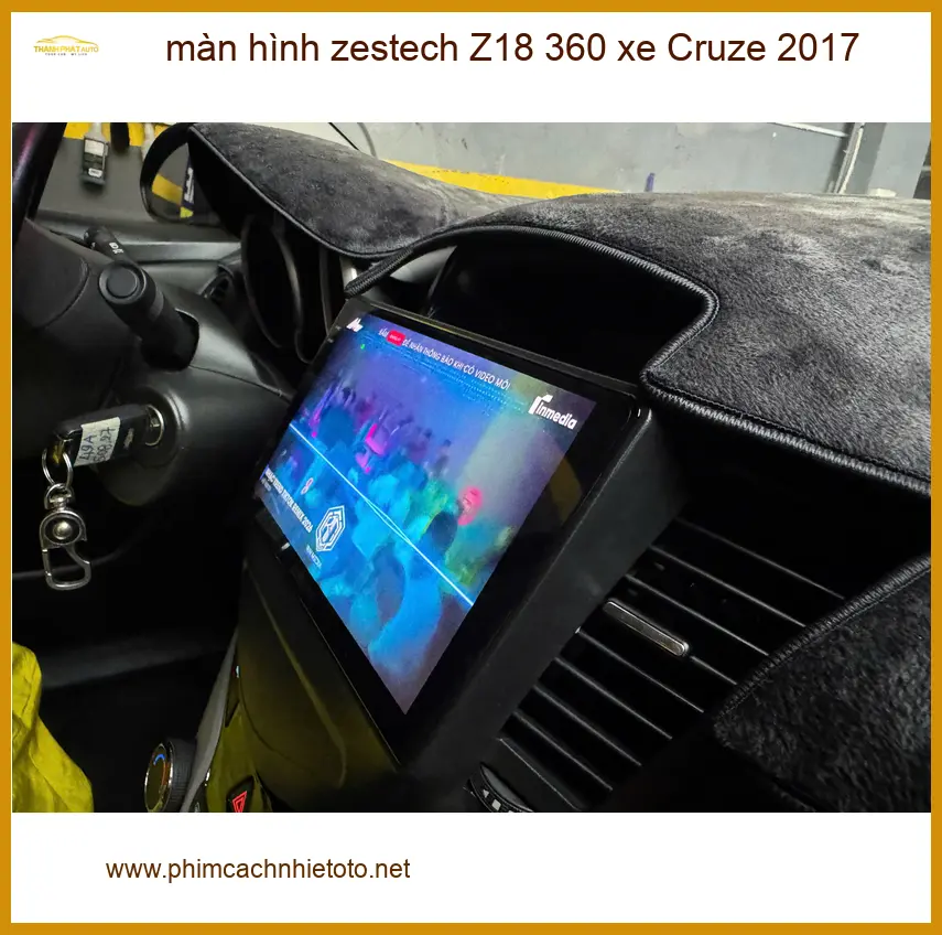 Anh Minh lắp màn hình Zestech Z18 360 cho Cruze 2017 tại Quận 4 vì màn zin thiếu tính năng ảnh thực tế 3