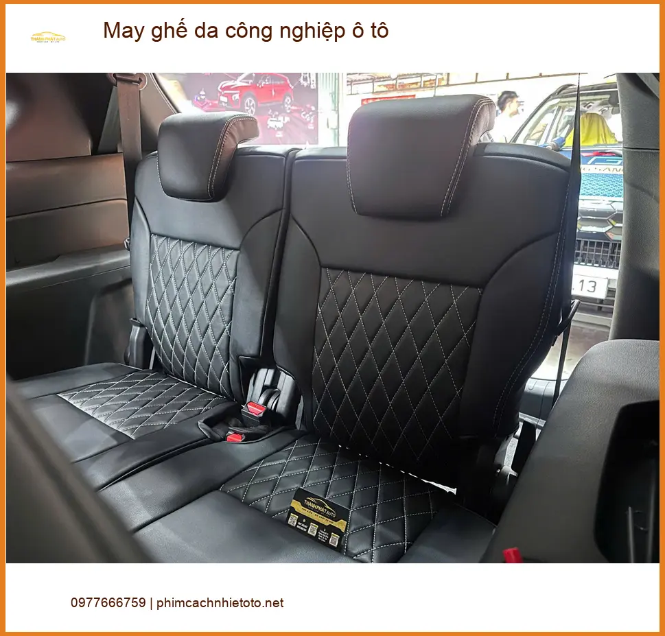 Chị Lan Anh bọc ghế da công nghiệp xe Toyota Vios tại Quận 9 vì ghế cũ xuống cấp ảnh thực tế 2
