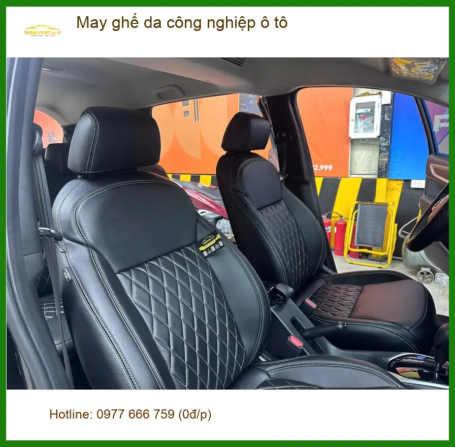 Anh Tùng may ghế da công nghiệp ô tô cho Toyota Camry tại Quận 10