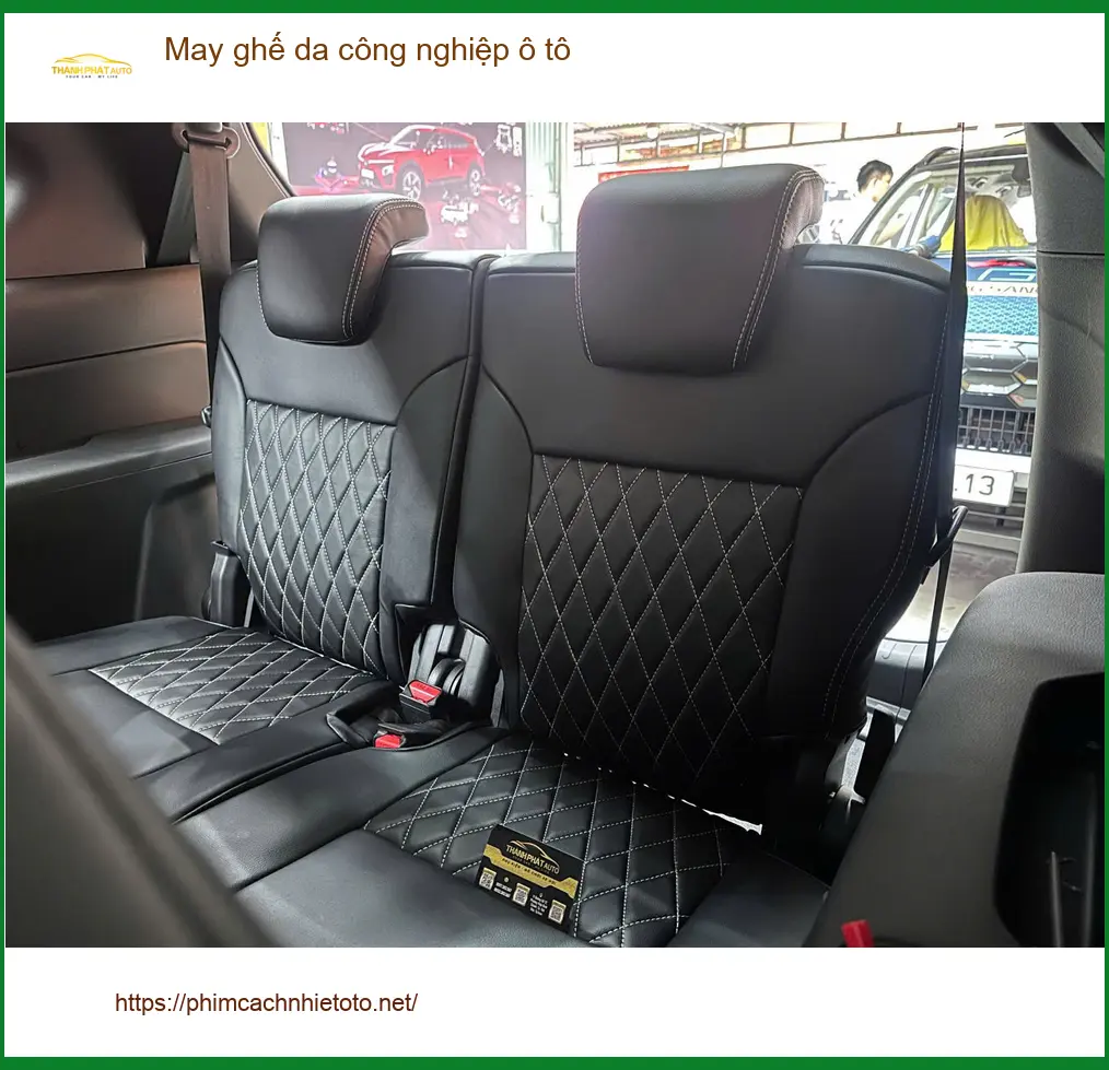 Anh Tùng may ghế da công nghiệp ô tô cho Toyota Camry tại Quận 10 ảnh thực tế 4