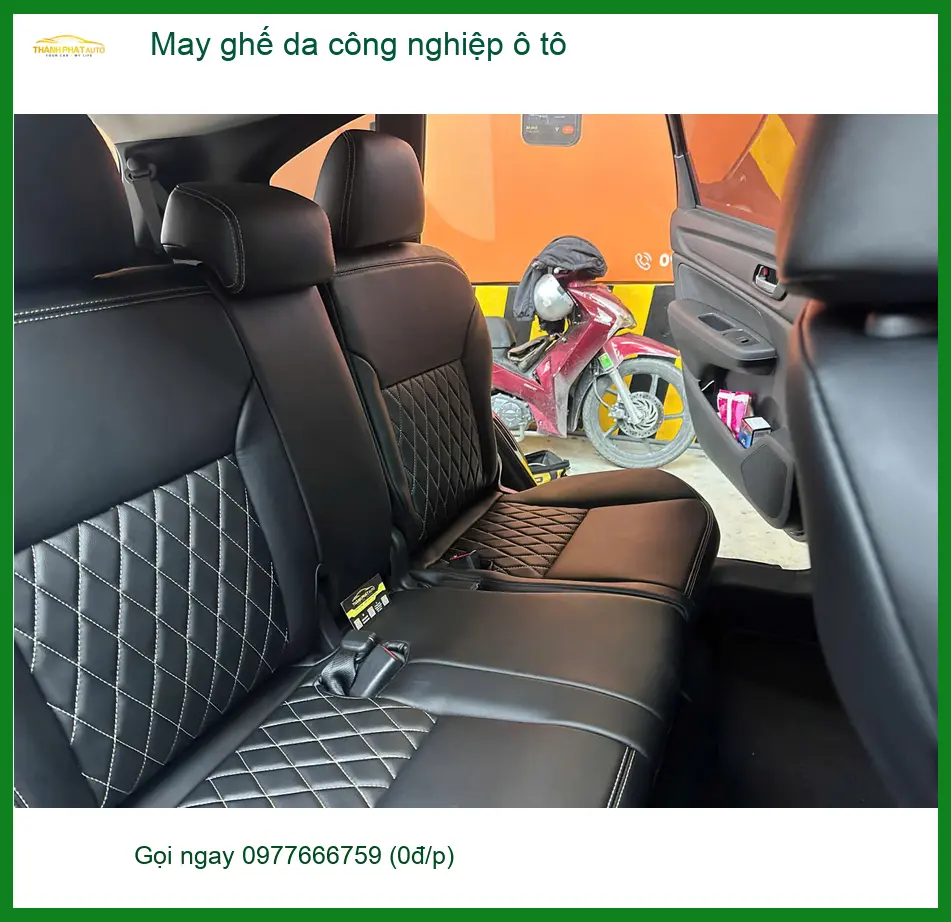 Anh Tuấn bọc ghế da công nghiệp ô tô Ford Everest tại Quận 11 ảnh thực tế 5