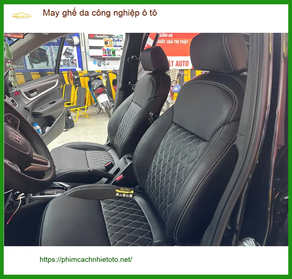 Anh Tùng bọc ghế da công nghiệp ô tô Honda CRV ở Quận 8 vì ghế nỉ khó vệ sinh ảnh thực tế 5