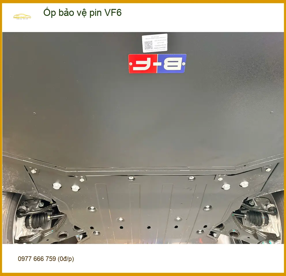 Anh Minh lắp Ốp bảo vệ pin VF6 tại Quận Bình Thạnh để bảo vệ pin xe. ảnh thực tế 4