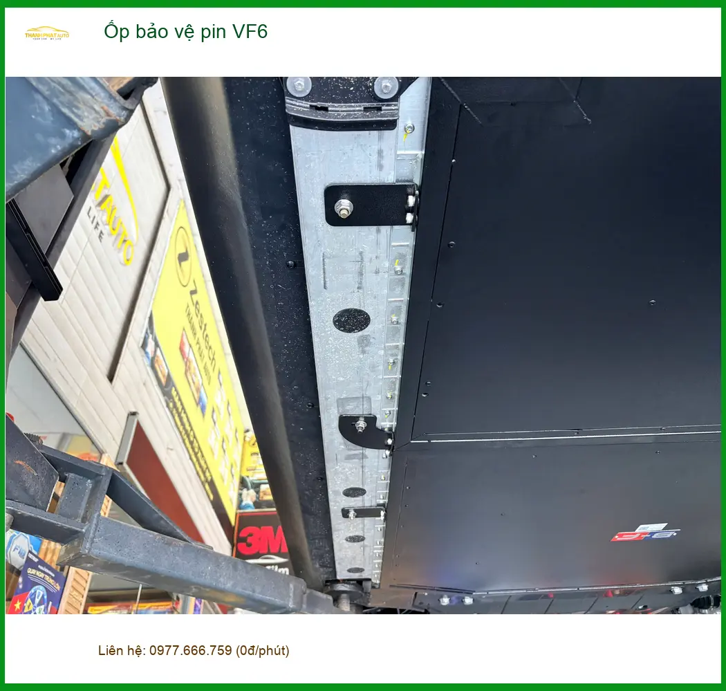 Anh Trung lắp ốp bảo vệ pin VF6 chính hãng tại Nhà Bè để tăng độ bền cho xe điện ảnh thực tế 4
