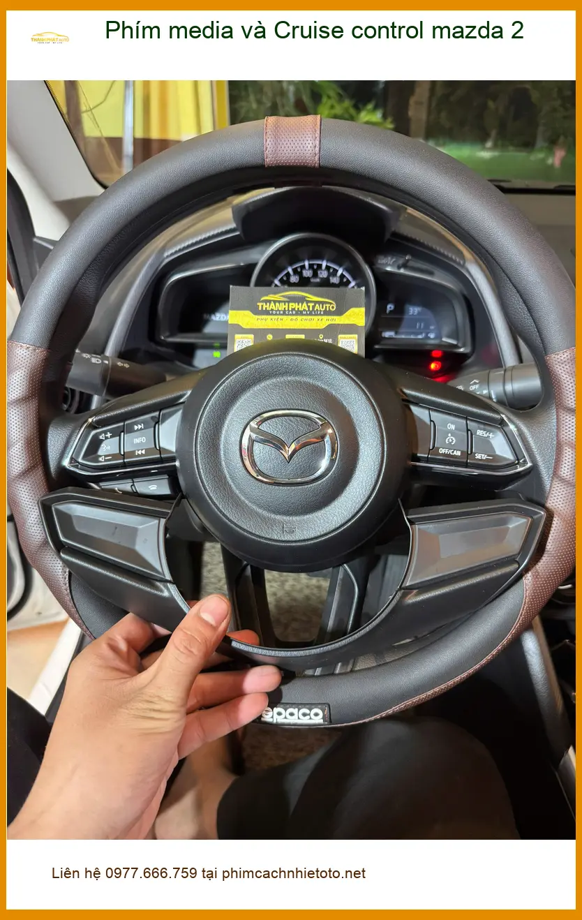 Anh Kiên lắp phím media và Cruise control Mazda 2 Bình Chánh tiện lợi ảnh thực tế 3