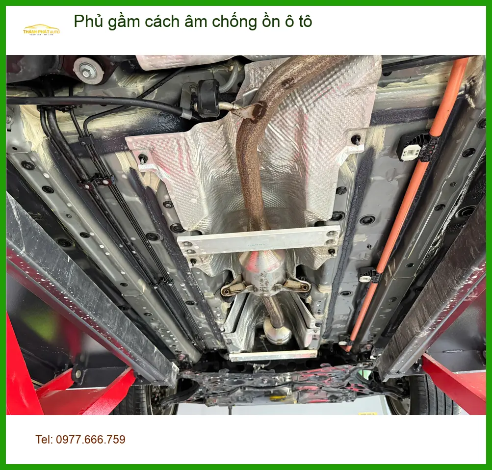 Anh Khải phủ gầm cách âm chống ồn cho Suzuki XL7 tại Hóc Môn