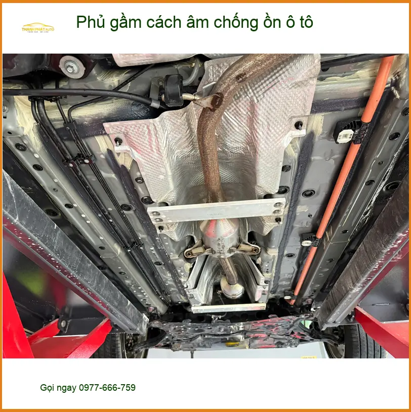 Chị Thanh phủ gầm cách âm chống ồn Suzuki XL7 tại Nhà Bè để xe êm ái hơn