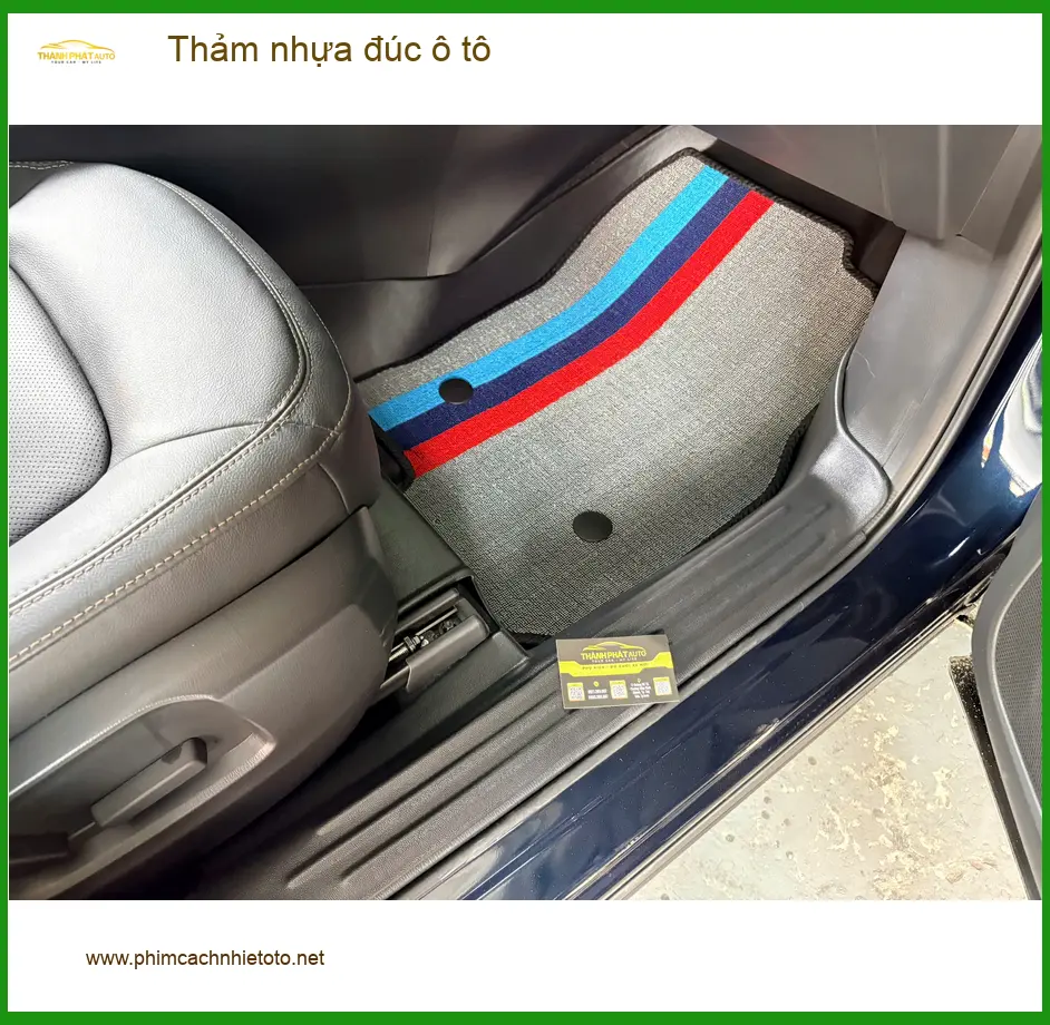 Anh Quang thay thảm nhựa đúc ô tô Hyundai Creta ở Thủ Đức cho sạch sẽ ảnh thực tế 2
