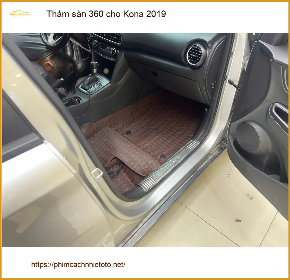 Cô Minh lắp thảm sàn 360 cho Kona 2019 tại Quận 2 để nội thất luôn sạch sẽ ảnh thực tế 2