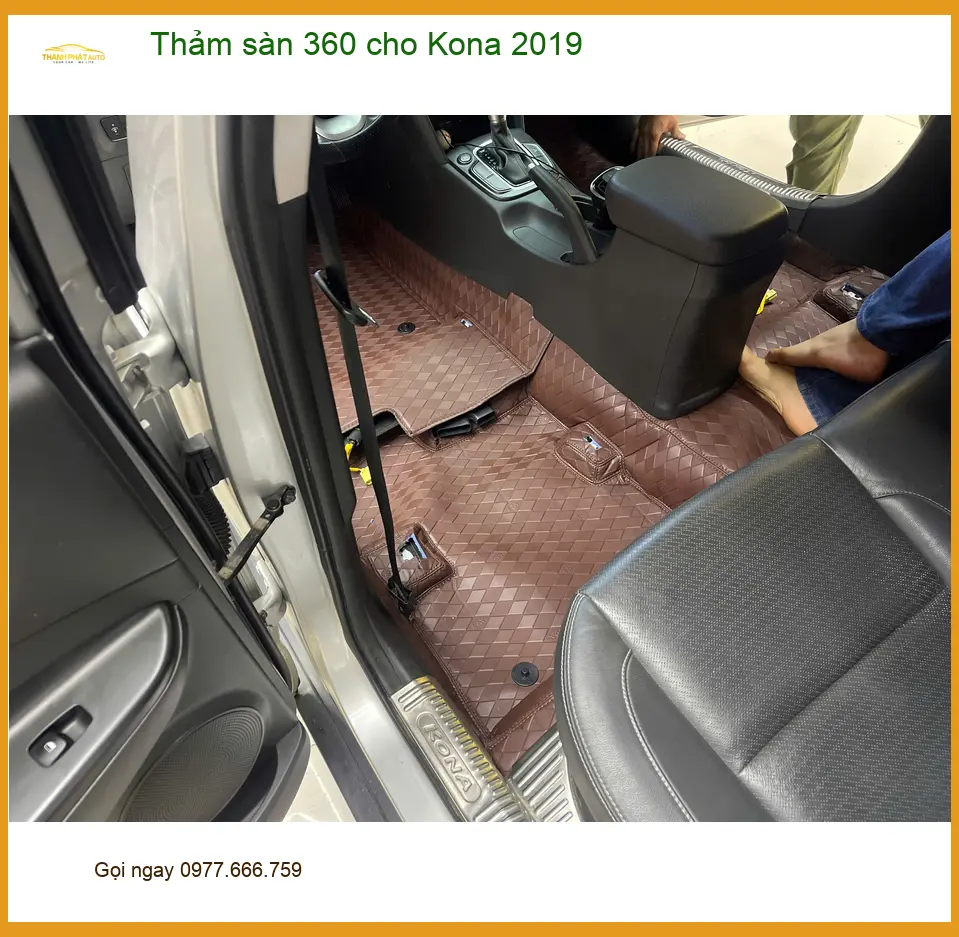 Chị Minh Thư lắp thảm sàn 360 cho Kona 2019 tại Gò Vấp giữ nội thất luôn tinh tươm