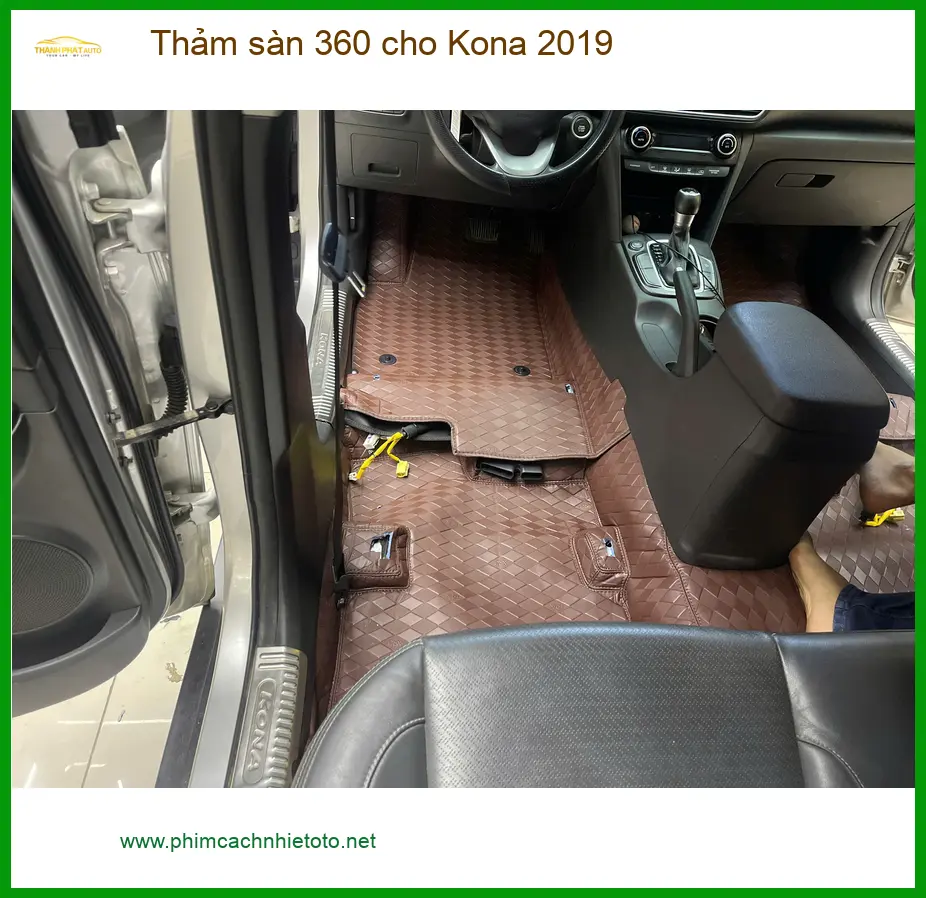Chị Hà lắp Thảm sàn 360 cho Kona 2019 ở Bình Thạnh để xe luôn sạch ảnh thực tế 5