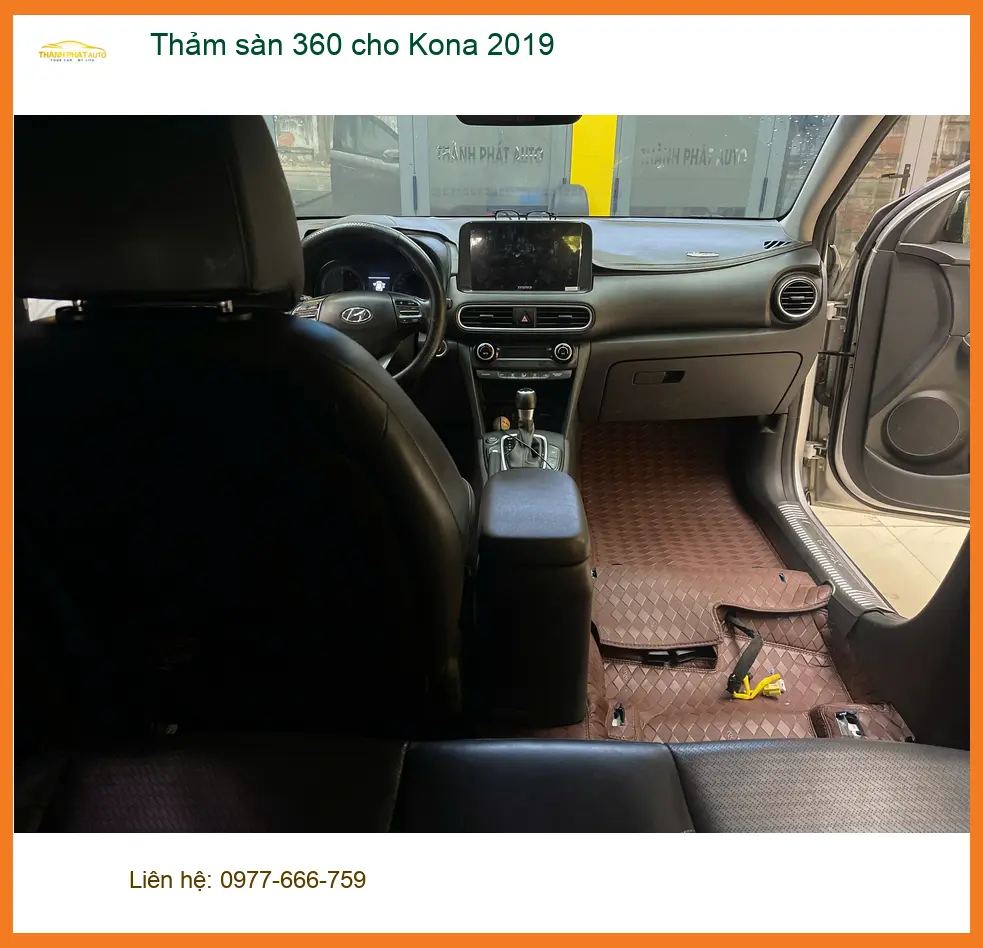 Chị Bích lắp thảm sàn 360 cho Kona 2019 tại Quận 5 để xe luôn sạch đẹp